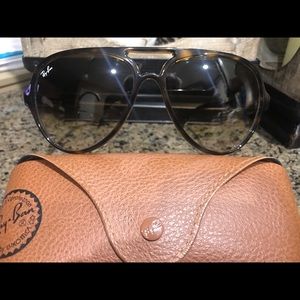 RayBan Aviator style glasses